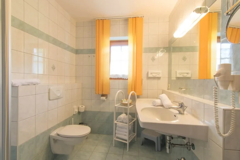 Hotel Ederhof - Schlanitzen - 01