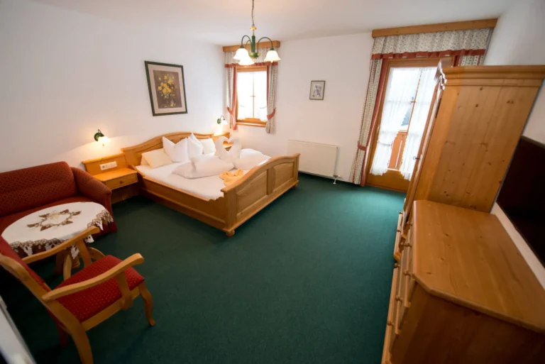 DZ Gailtalblick_AP Dolomitenblick Schlafzimmer2