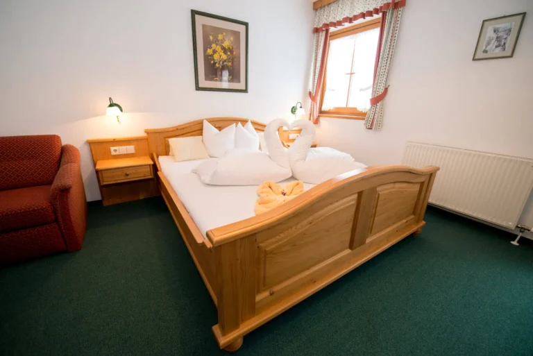 DZ Gailtalblick_AP Dolomitenblick Schlafzimmer3