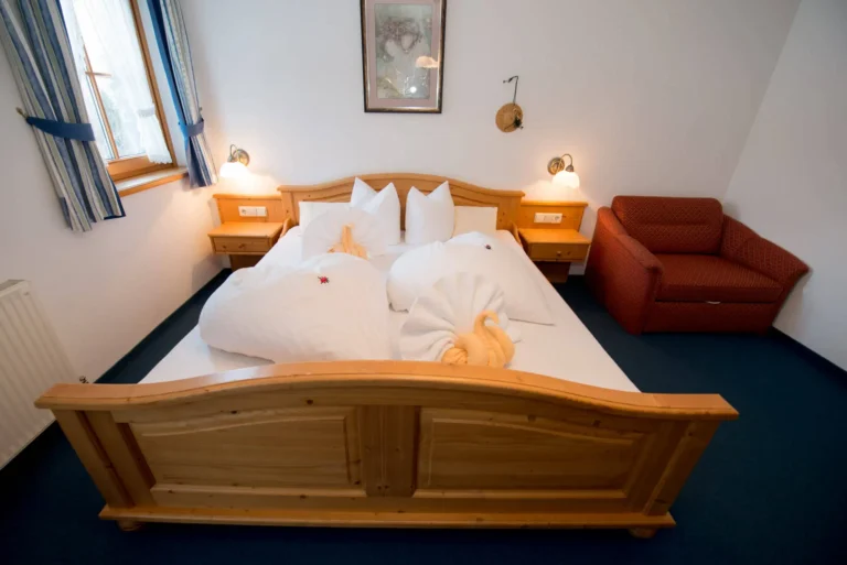 DZ Gailtalblick_AP Dolomitenblick Schlafzimmer6