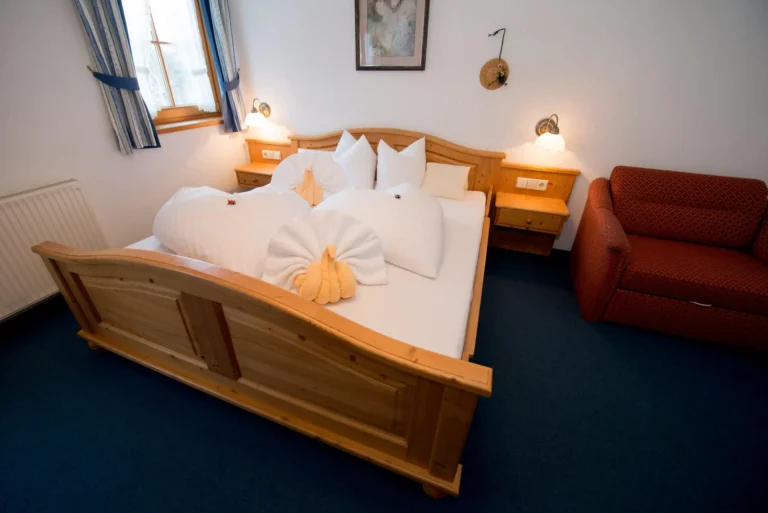 DZ Gailtalblick_AP Dolomitenblick Schlafzimmer7